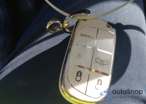 2019 Jeep Cherokee Trailhawk 4X4 z USA, uszkodzony, nr VIN 1C4PJMBX3KD385398